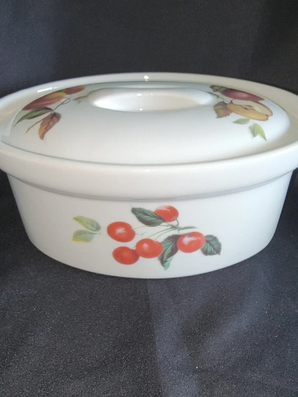 BIA Cordon Bleu Fruit Pattern 2 Quart Oval Covered Casserole w/ Lid